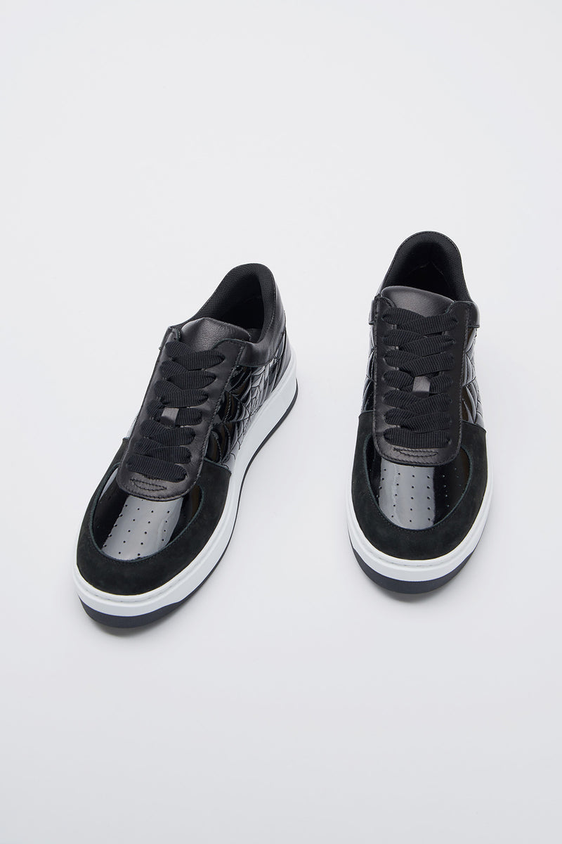 Web Sneaker